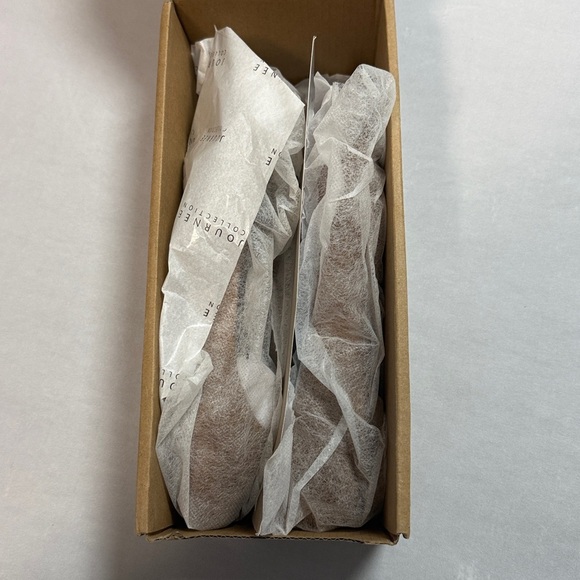 Journee Collection Tan faux Suede Women's Ballet Flats size 6.5 - Picture 5 of 9